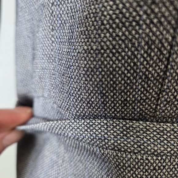 AMANDA + CHELSEA  Classic Grey Blazer With Ruched Sleeves. Size 2 - Picture 3 of 15